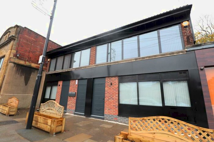 2 Bedroom Flat To Rent In Chapeltown, Pudsey, Leeds, West Yorkshire, LS28