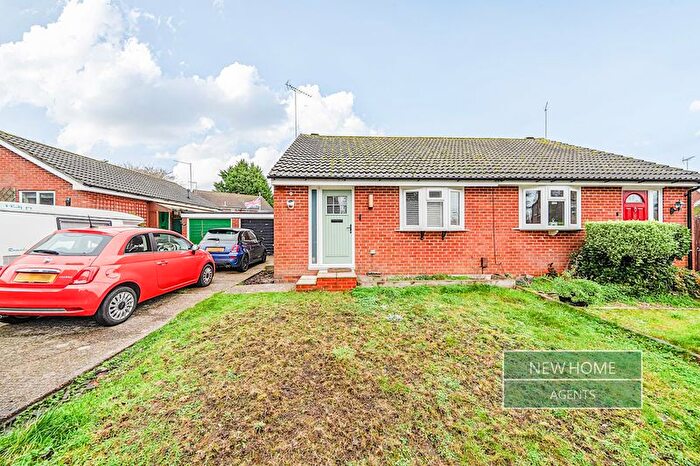 2 Bedroom Semi Detached Bungalow For Sale In Spruce Avenue, Waterlooville, Hampshire, PO7