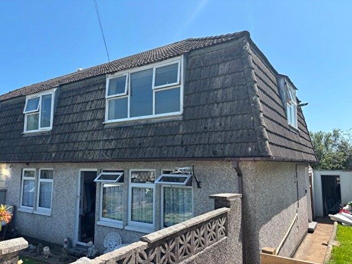 2 Bedroom Property To Rent In Woodland Close, St. Austell, PL25