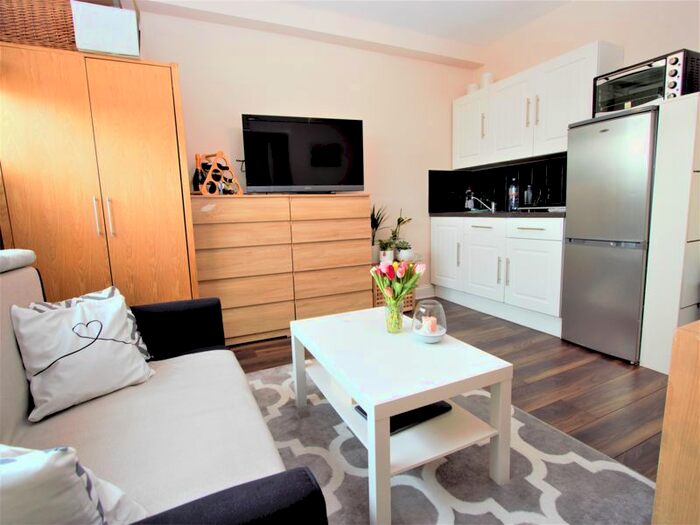 Property To Rent In Perth Road, London, N22