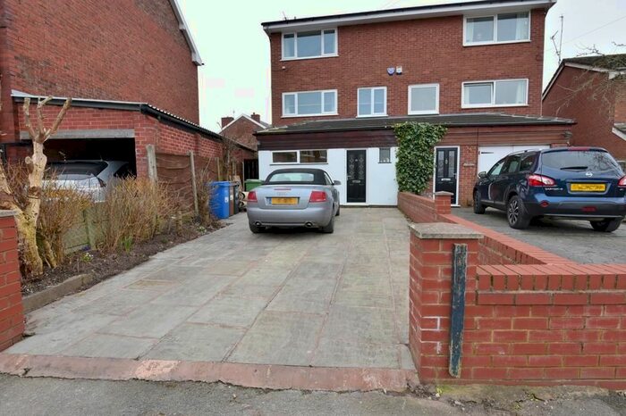 3 Bedroom Semi-Detached House To Rent In Lowfield Road, Shaw Heath, Stockport, Cheshire SK2