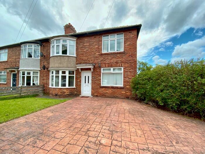 2 Bedroom Apartment To Rent In Beverley Road, Low Fell, NE9