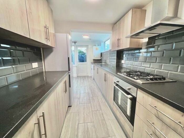 3 Bedroom House To Rent In Kelly Way, Romford, RM6