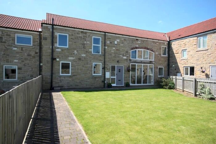 3 Bedroom Barn Conversion To Rent In Parkfield Lane, Featherstone, Pontefract, WF7