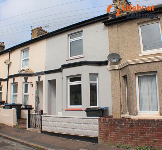 3 Bedroom Terraced House To Rent In Douglas Road, Dover, CT17