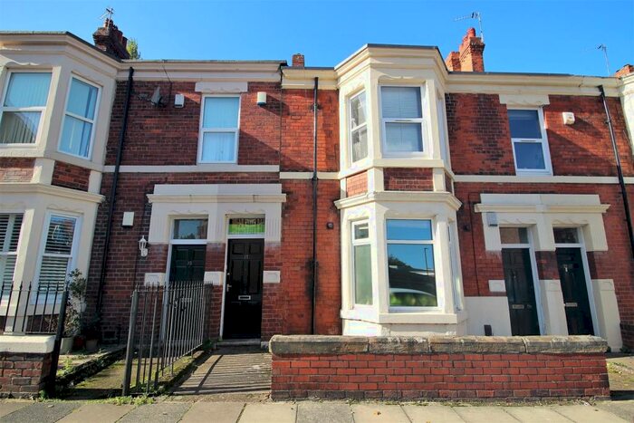 6 Bedroom Maisonette To Rent In Deuchar Street, Newcastle Upon Tyne, NE2