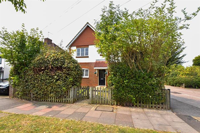 3 Bedroom Detached House To Rent In Wellington Avenue, Sidcup, DA15