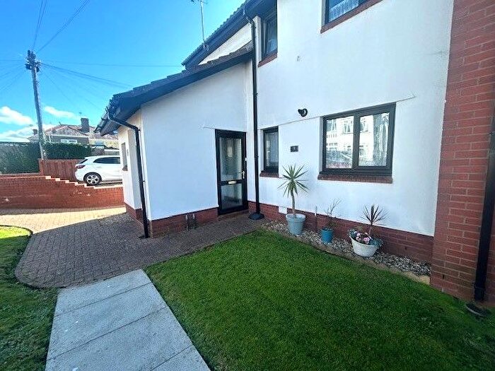 1 Bedroom Flat To Rent In Seabank Court, Porthcawl, CF36