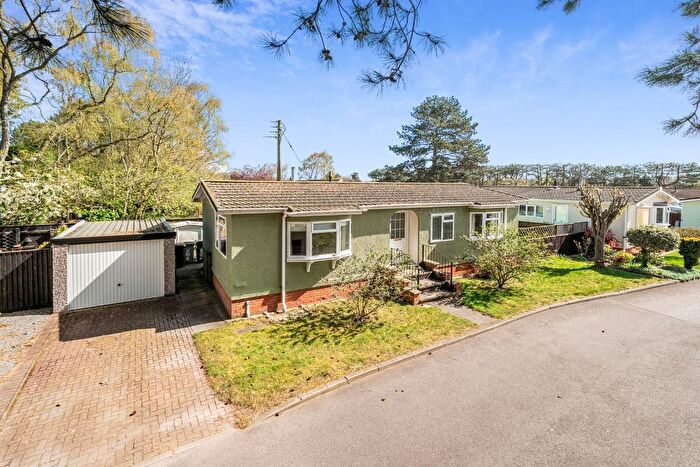 2 Bedroom Park Home For Sale In Oaklands Park, Roughton Moor, Woodhall Spa, LN10