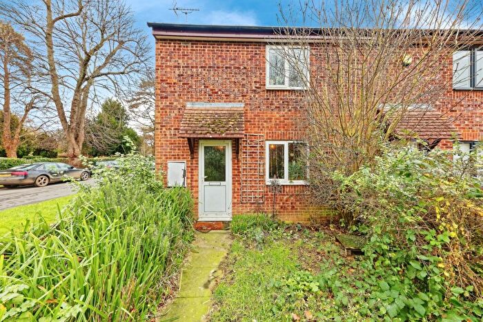 2 Bedroom End Of Terrace House For Sale In Davidson Road, Canterbury, Kent, CT2