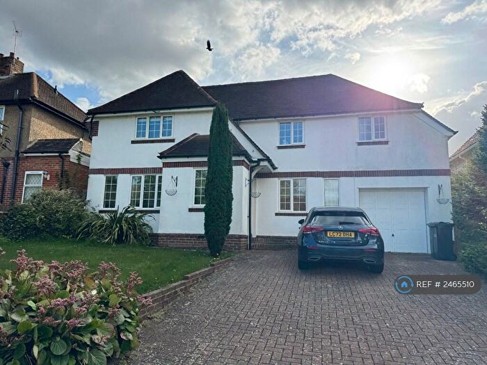 4 Bedroom Detached House To Rent In Green Curve, Banstead, SM7