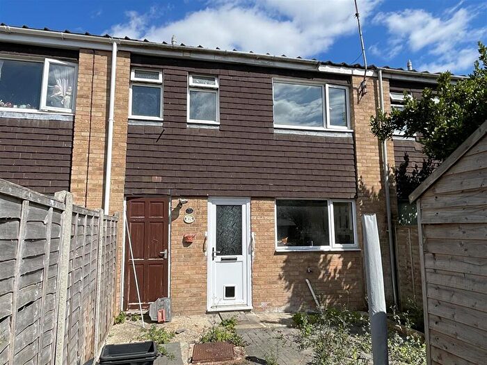 2 Bedroom Terraced House For Sale In Gainsborough Close, Salisbury, SP2