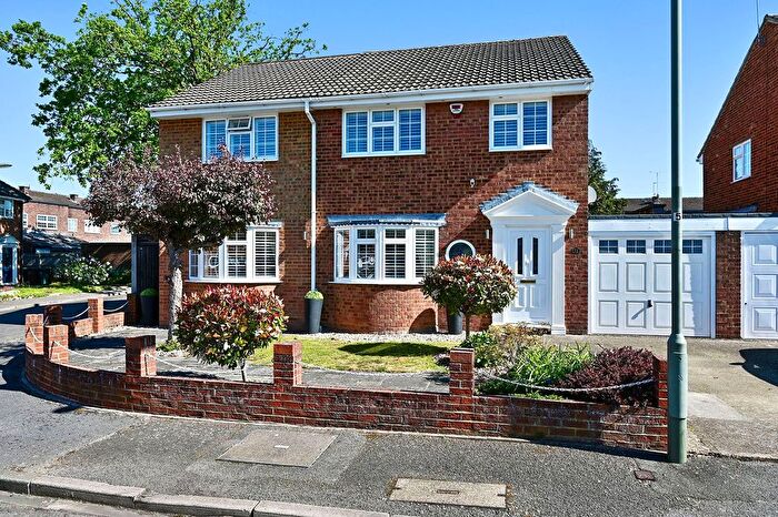 4 Bedroom Detached House For Sale In Laleham, Surrey, TW18