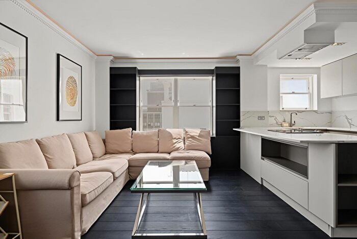 1 Bedroom Flat For Sale In Queens Gate, South Kensington, SW7