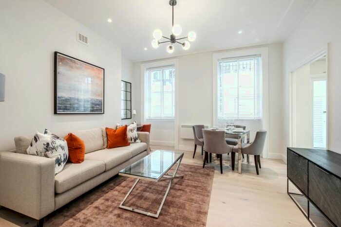 1 Bedroom Flat To Rent In Nottingham Place, Marylebone, London, W1U