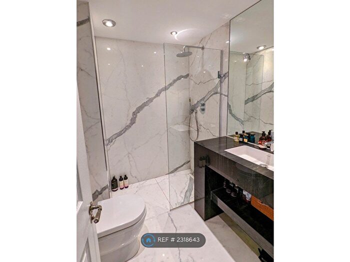 1 Bedroom Flat To Rent In West Smithfield, London, EC1A