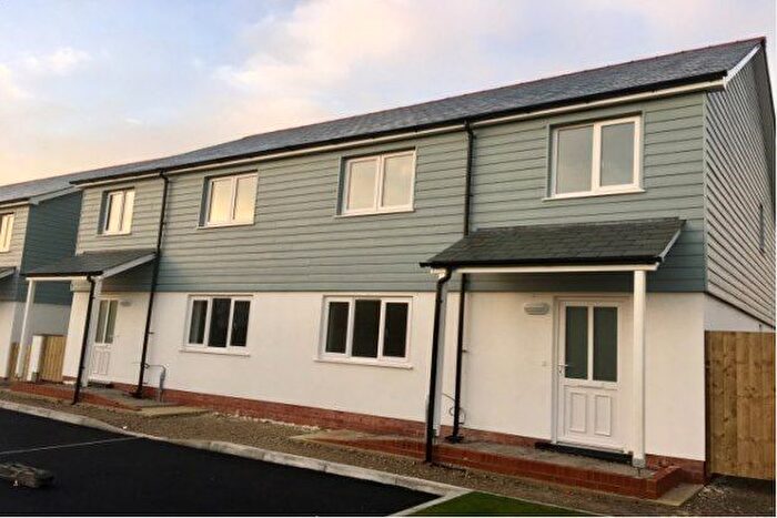 3 Bedroom Property To Rent In Long Rock, Penzance, TR20