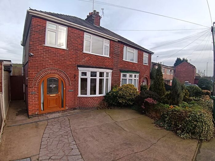 3 Bedroom Semi Detached House For Sale In Cromford Road, Nottingham, NG16