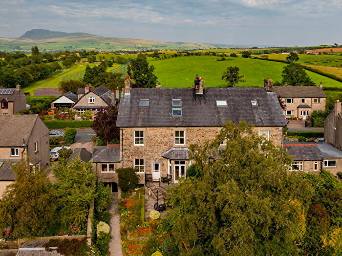 5 Bedroom Town House For Sale In Inglefield, Robin Lane, Bentham, North Yorkshire, LA2