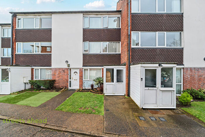 2 Bedroom Apartment For Sale In Ashburton Road, Croydon, CR0