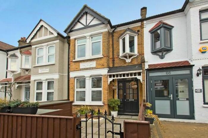 1 Bedroom Flat To Rent In Carlton Park Avenue, London, SW20