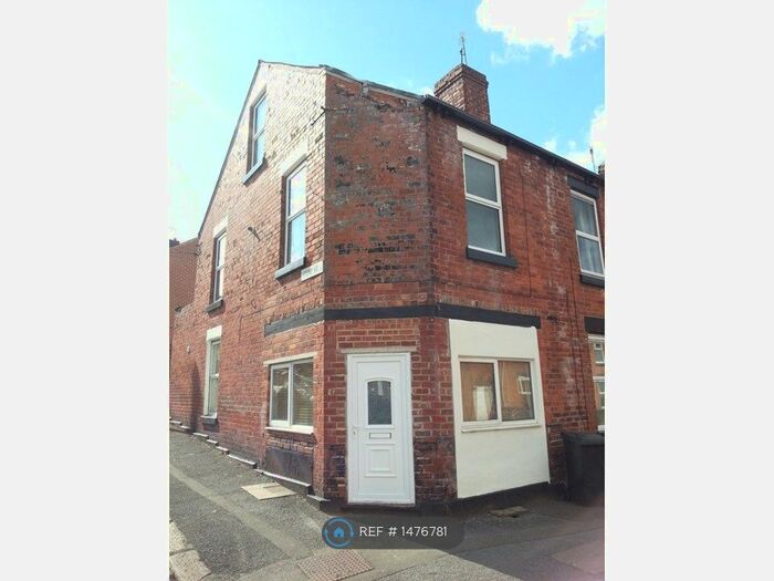 4 Bedroom End Of Terrace House To Rent In Langdon Street, Sheffield, S11