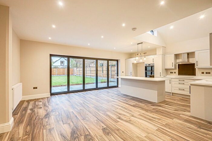 3 Bedroom Detached Bungalow To Rent In Canvey Road, Leigh-On-Sea, SS9