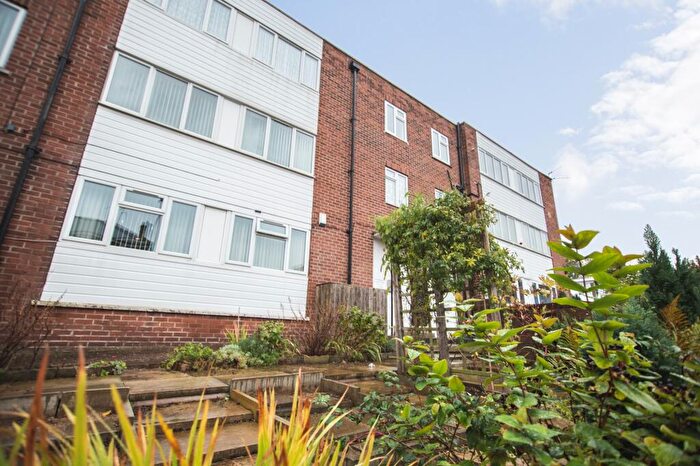 2 Bedroom Apartment To Rent In Fitzwilliam Court Flats, Fitzwilliam Street, Rotherham, S63