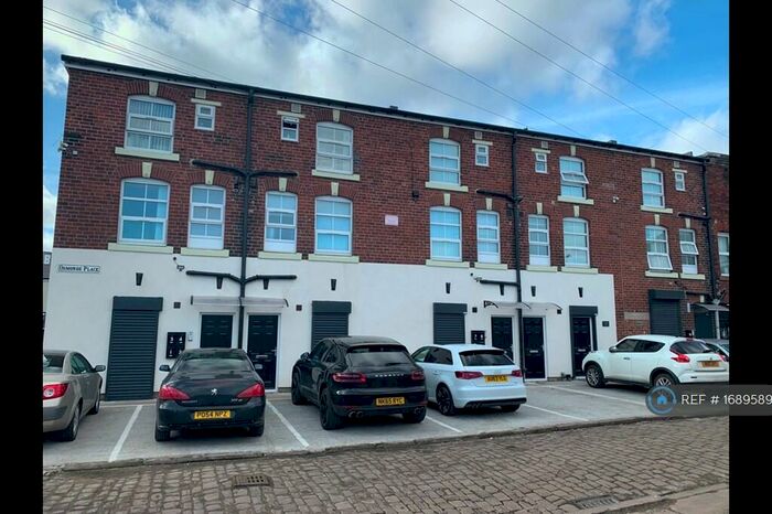 1 Bedroom Flat To Rent In Meanwood Road, Leeds, LS7