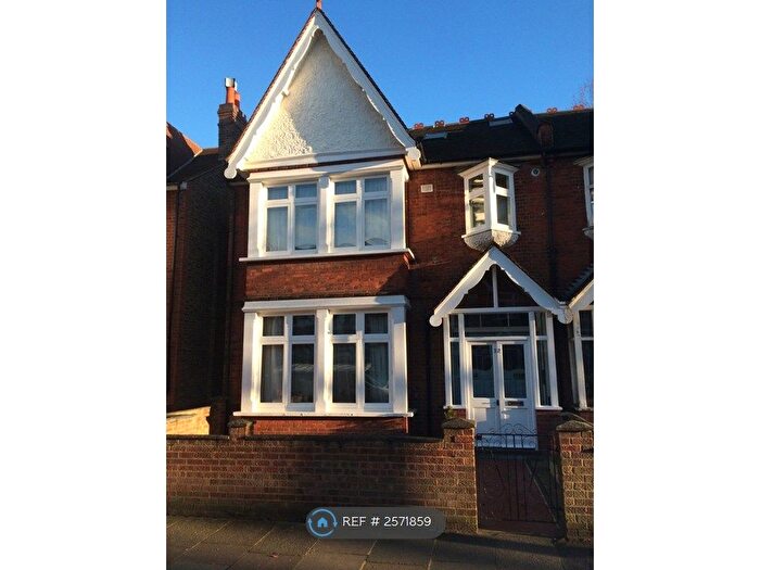 2 Bedroom Flat To Rent In Craven Avenue, London, W5