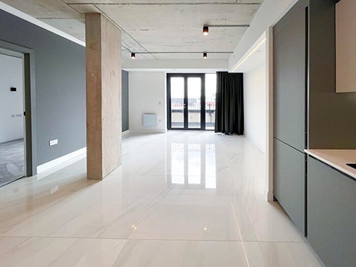 1 Bedroom Apartment To Rent In Apt . :: One Silk Street, M4