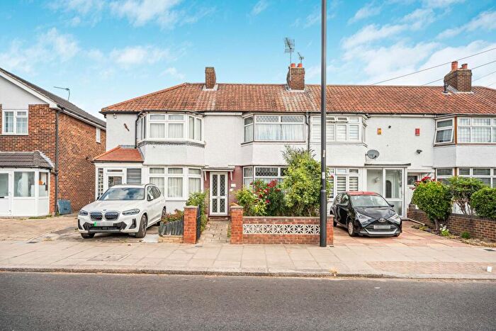 2 Bedroom House For Sale In Galliard Road, London, N9