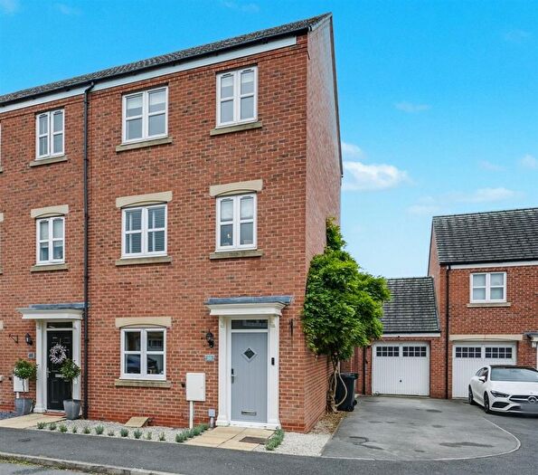 4 Bedroom End Of Terrace House For Sale In Cheal Close, Shardlow, DE72