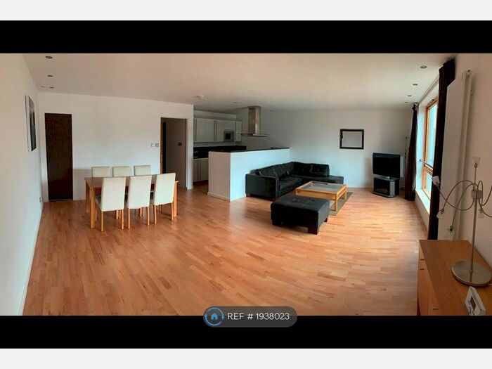 2 Bedroom Flat To Rent In Gardner's Crescent, Edinburgh, EH3