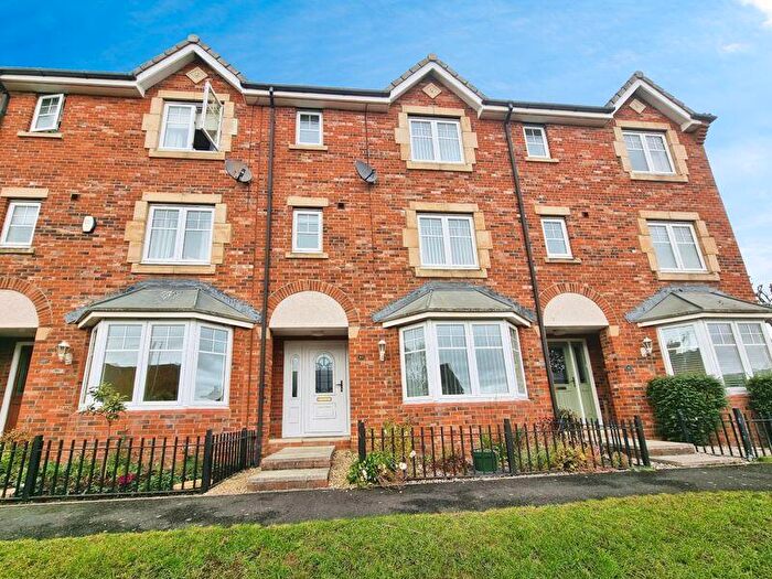 4 Bedroom Town House For Sale In North Farm Court, Throckley, NE15