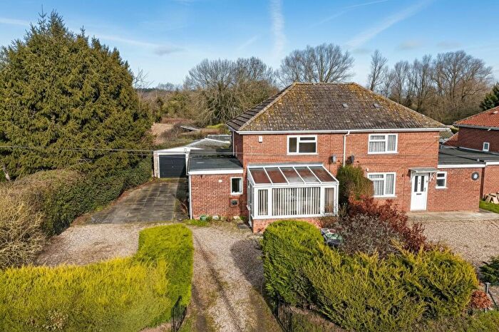 3 Bedroom Semi-Detached House For Sale In Church Lane, Barford, Norwich, NR9