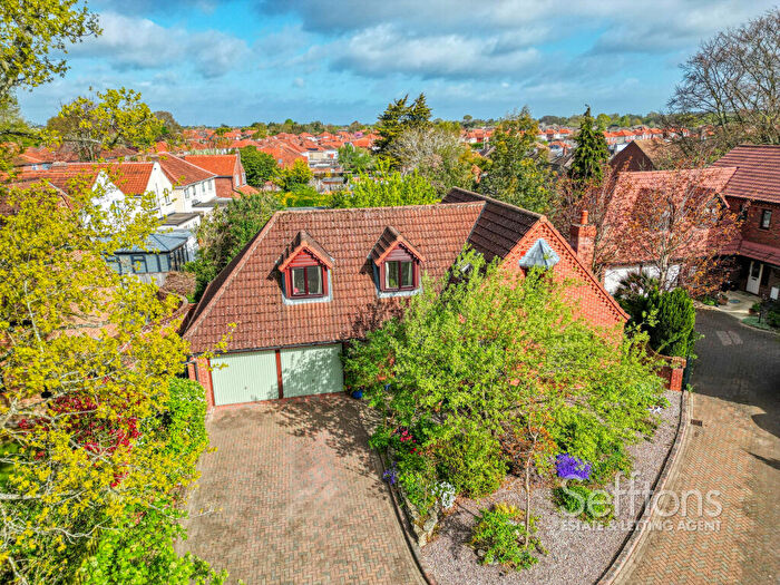 4 Bedroom Detached House For Sale In The Chestnuts, Norwich, Norfolk, NR7