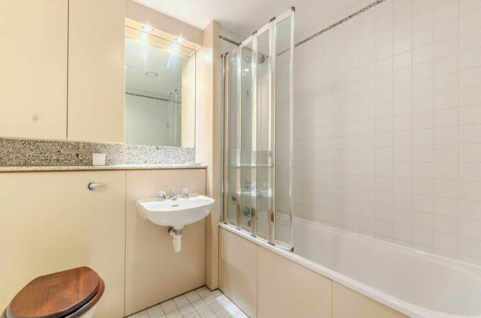 2 Bedroom Flat To Rent In Cromwell Road, South Kensington, London, SW7