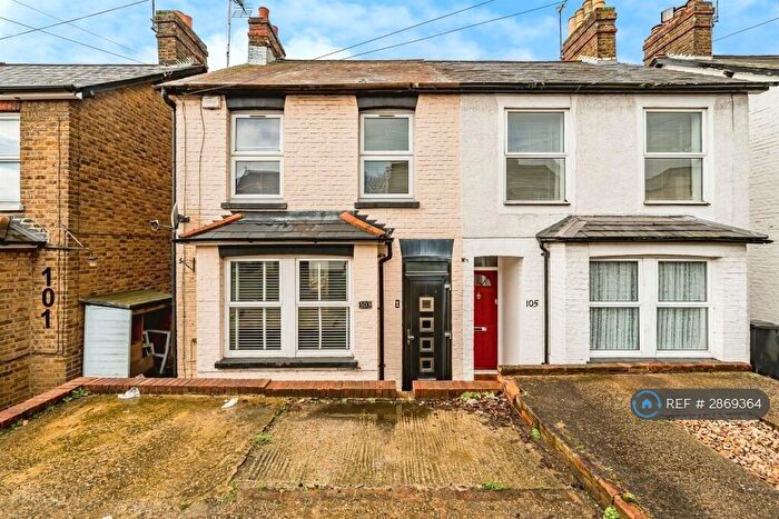 3 Bedroom Semi-Detached House To Rent In Lent Rise Road, Burnham, Slough, SL1