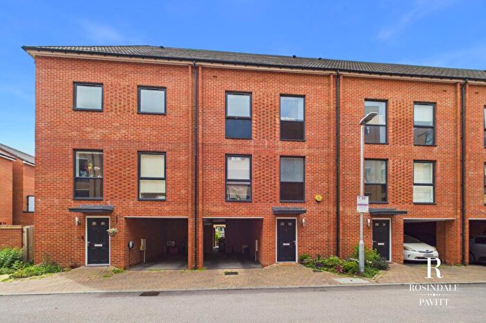 4 Bedroom Terraced House For Sale In Thimble Crescent, Wallington, SM6