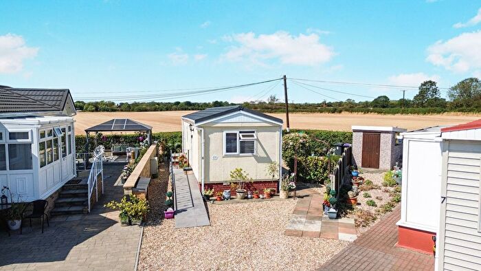 1 Bedroom Park Home For Sale In Braemar Residential Park, Kirkby Green, LN4