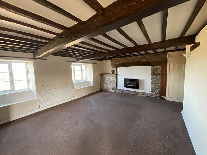 2 Bedroom Cottage To Rent In Shorestone, Woolley, EX23