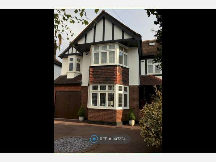 5 Bedroom Semi-Detached House To Rent In Stewart Avenue, Upminster, RM14