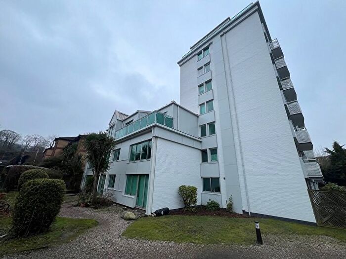 2 Bedroom Flat To Rent In Park Apartments, London Road, BN1