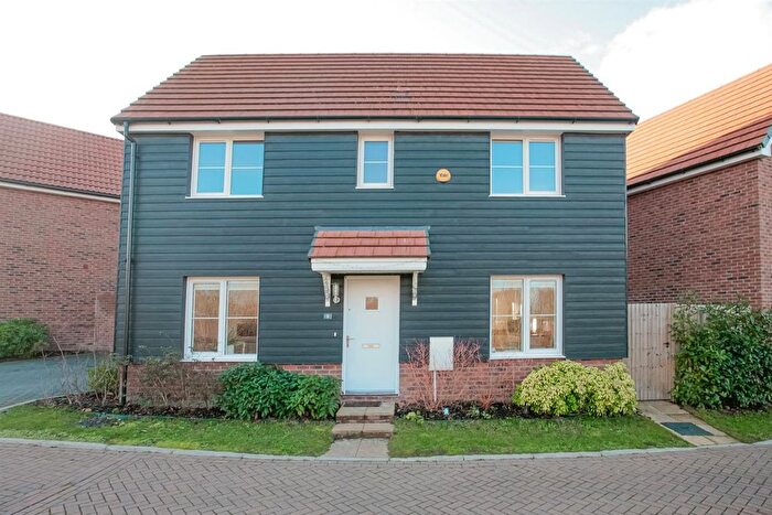 3 Bedroom Detached House To Rent In Dunnock End, Didcot, OX11