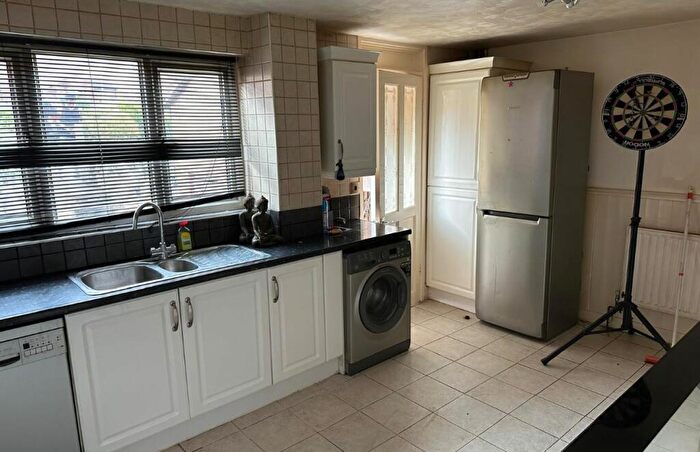3 Bedroom Terraced House For Sale In Lovell Park View, Leeds, West Yorkshire, LS7