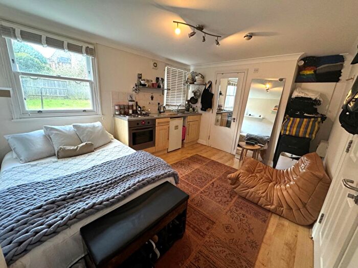 Studio To Rent In Ferme Park Road, Crouch End, N8