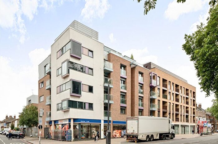 1 Bedroom Flat To Rent In Meadowcroft Mews, George Lane, London, SE6