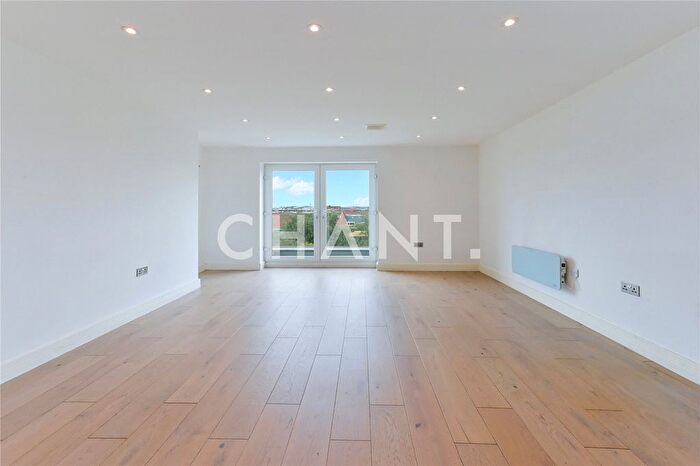 2 Bedroom Property To Rent In Western Avenue, London, W3