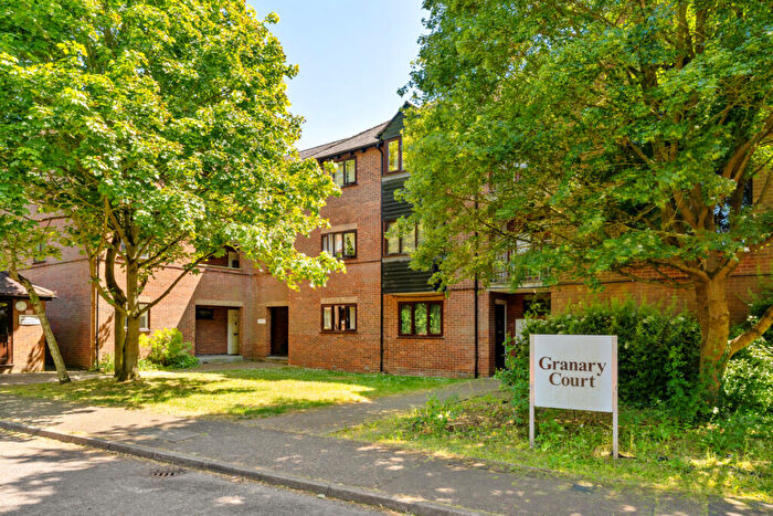 1 Bedroom Apartment For Sale In Haslers Lane, Dunmow, Essex, CM6